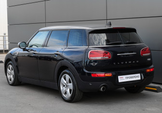 Подержанный автомобиль MINI Clubman Wagon 2021 года (7 фото)