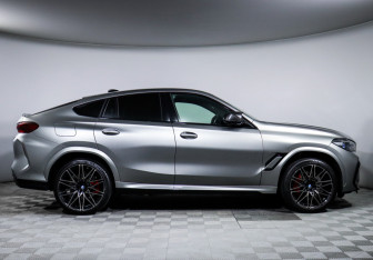Подержанный автомобиль BMW X6 M 2021 года (4 фото)