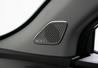 Подержанный автомобиль Omoda C5 2024 года (17 фото)