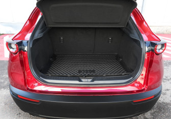 Подержанный автомобиль Mazda CX-30 2021 года (9 фото)