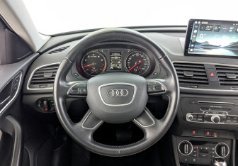 Подержанный автомобиль Audi Q3 2015 года (21 фото)