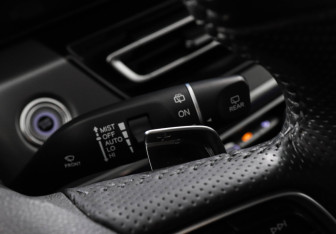 Подержанный автомобиль Hongqi HS5 2023 года (14 фото)