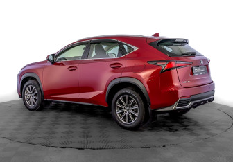 Подержанный автомобиль Lexus NX 2020 года (7 фото)