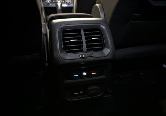 Подержанный автомобиль Volkswagen Tiguan 2020 года (24 фото)
