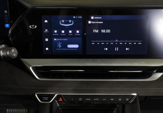 Подержанный автомобиль Geely Monjaro 2024 года (18 фото)