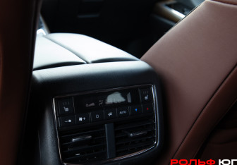 Подержанный автомобиль Mazda CX-9 2019 года (14 фото)