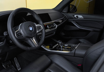 Подержанный автомобиль BMW X7 2019 года (12 фото)