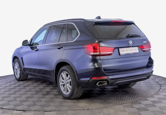 Подержанный автомобиль BMW X5 2017 года (7 фото)