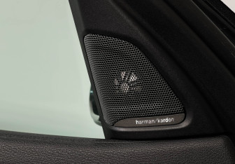 Подержанный автомобиль BMW X6 2018 года (16 фото)