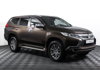 Подержанный автомобиль Mitsubishi Pajero Sport 2018 года (3 фото)