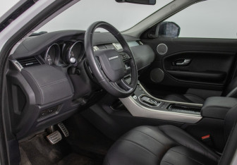 Подержанный автомобиль Land Rover Range Rover Evoque 2017 года (10 фото)