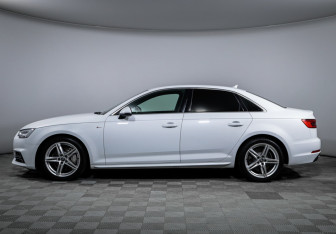 Подержанный автомобиль Audi A4 Sedan 2017 года (8 фото)