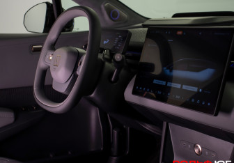 Подержанный автомобиль Zeekr X 2023 года (23 фото)