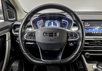 Подержанный автомобиль Geely Coolray 2022 года (21 фото)