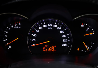 Подержанный автомобиль Kia Sorento 2013 года (15 фото)