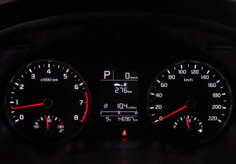 Подержанный автомобиль Kia Rio Hatchback 2018 года (11 фото)