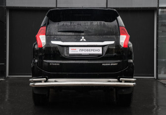 Подержанный автомобиль Mitsubishi Pajero Sport 2018 года (5 фото)