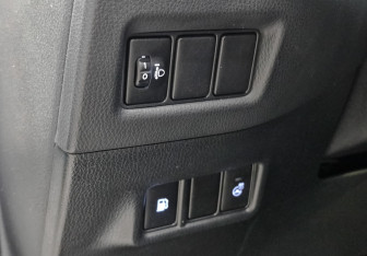 Подержанный автомобиль Toyota C-HR 2019 года (24 фото)