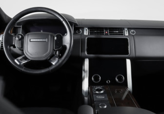 Подержанный автомобиль Land Rover Range Rover 2018 года (12 фото)