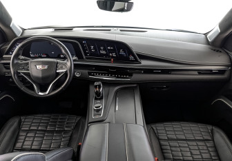 Подержанный автомобиль Cadillac Escalade Suv 2022 года (14 фото)