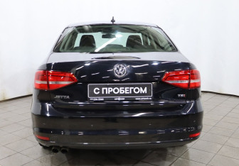 Подержанный автомобиль Volkswagen Jetta Sedan 2015 года (5 фото)
