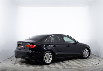 Подержанный автомобиль Audi A3 Sedan 2014 года (5 фото)