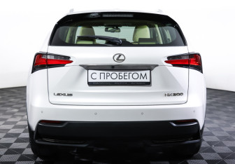 Подержанный автомобиль Lexus NX 2017 года (6 фото)