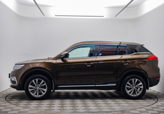 Подержанный автомобиль Geely Atlas 2019 года (8 фото)