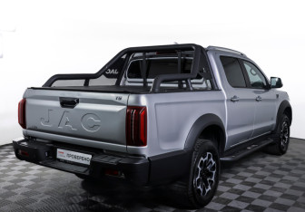 Подержанный автомобиль JAC T9 2025 года (5 фото)