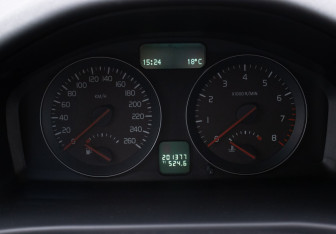 Подержанный автомобиль Volvo S40 2011 года (12 фото)