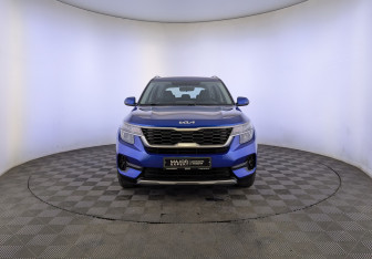 Подержанный автомобиль Kia Seltos 2022 года (2 фото)