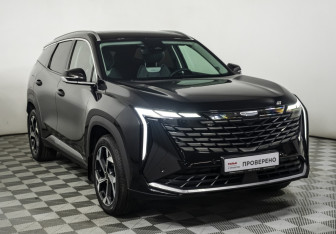 Подержанный автомобиль Geely Atlas 2024 года (3 фото)
