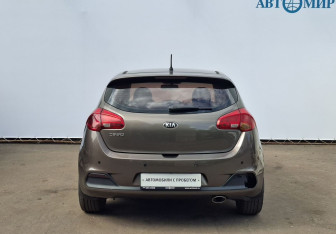 Подержанный автомобиль Kia Ceed Hatchback 2014 года (6 фото)
