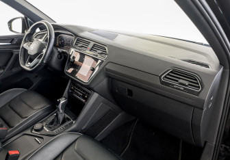 Подержанный автомобиль Volkswagen Tiguan 2021 года (11 фото)
