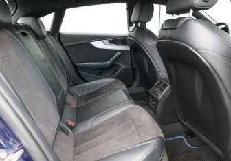 Подержанный автомобиль Audi A5 Liftback 2018 года (13 фото)