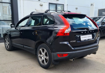 Подержанный автомобиль Volvo XC60 2010 года (6 фото)