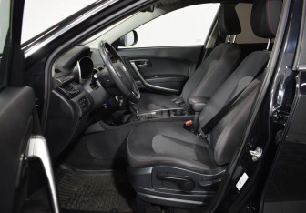 Подержанный автомобиль FAW Besturn X80 2018 года (5 фото)