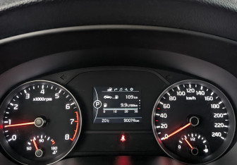 Подержанный автомобиль Kia Sportage 2017 года (13 фото)