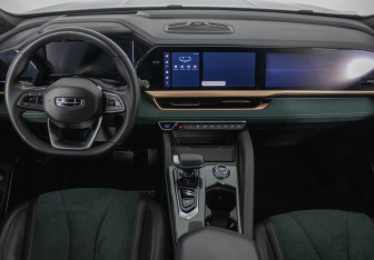 Подержанный автомобиль Geely Monjaro 2023 года (13 фото)