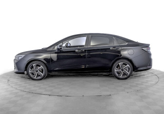 Подержанный автомобиль BAIC U5 Plus 2024 года (8 фото)