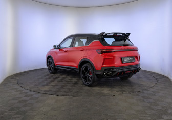 Подержанный автомобиль Geely Coolray 2024 года (7 фото)