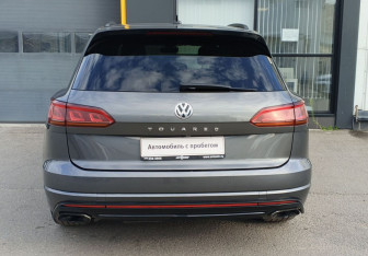 Подержанный автомобиль Volkswagen Touareg 2019 года (6 фото)
