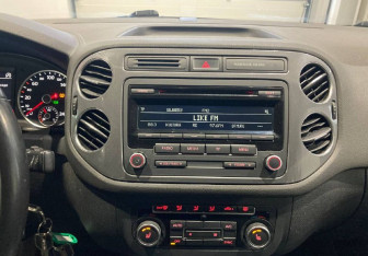 Подержанный автомобиль Volkswagen Tiguan 2012 года (16 фото)