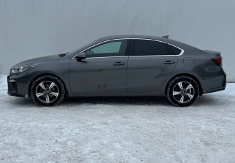 Подержанный автомобиль Kia Cerato Sedan 2020 года (8 фото)
