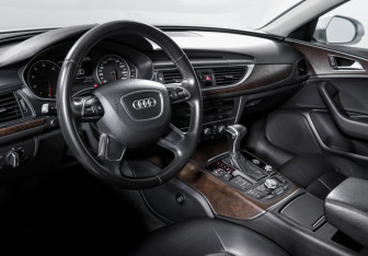 Подержанный автомобиль Audi A6 Sedan 2012 года (14 фото)