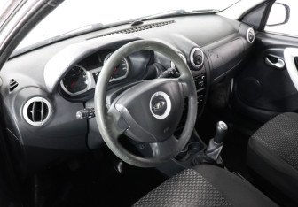 Подержанный автомобиль LADA (ВАЗ) Largus Wagon 2013 года (5 фото)