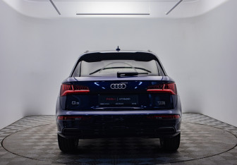 Подержанный автомобиль Audi Q5 2018 года (6 фото)