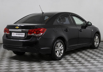 Подержанный автомобиль Chevrolet Cruze Sedan 2013 года (5 фото)