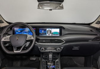 Новый FAW Bestune T77 2024 (10 фото)