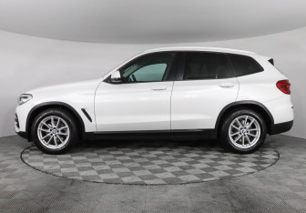 Подержанный автомобиль BMW X3 2018 года (5 фото)